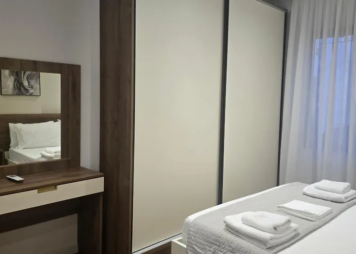 Jorida Old Bazar * 地拉那