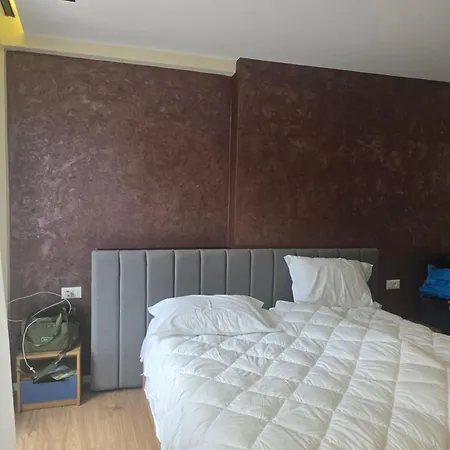 Jorida Old Bazar アパート ティラナ